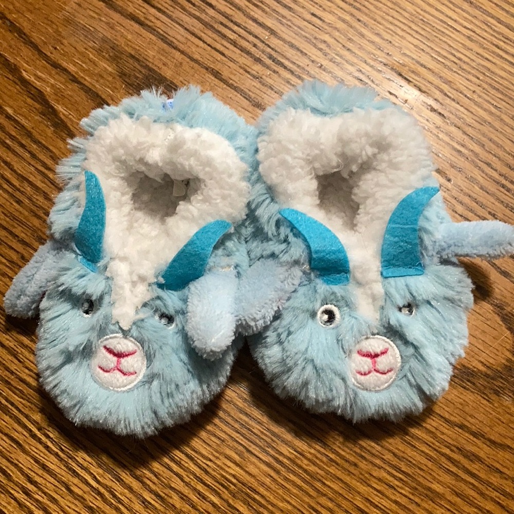 Snoozies‎ slippers goat 0-3 months